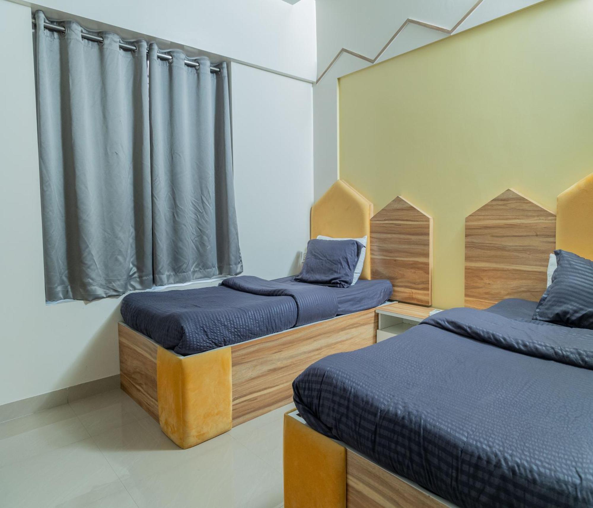 Copper 11 Service -sb Road, Shivaji Nagar, Apartment Pune