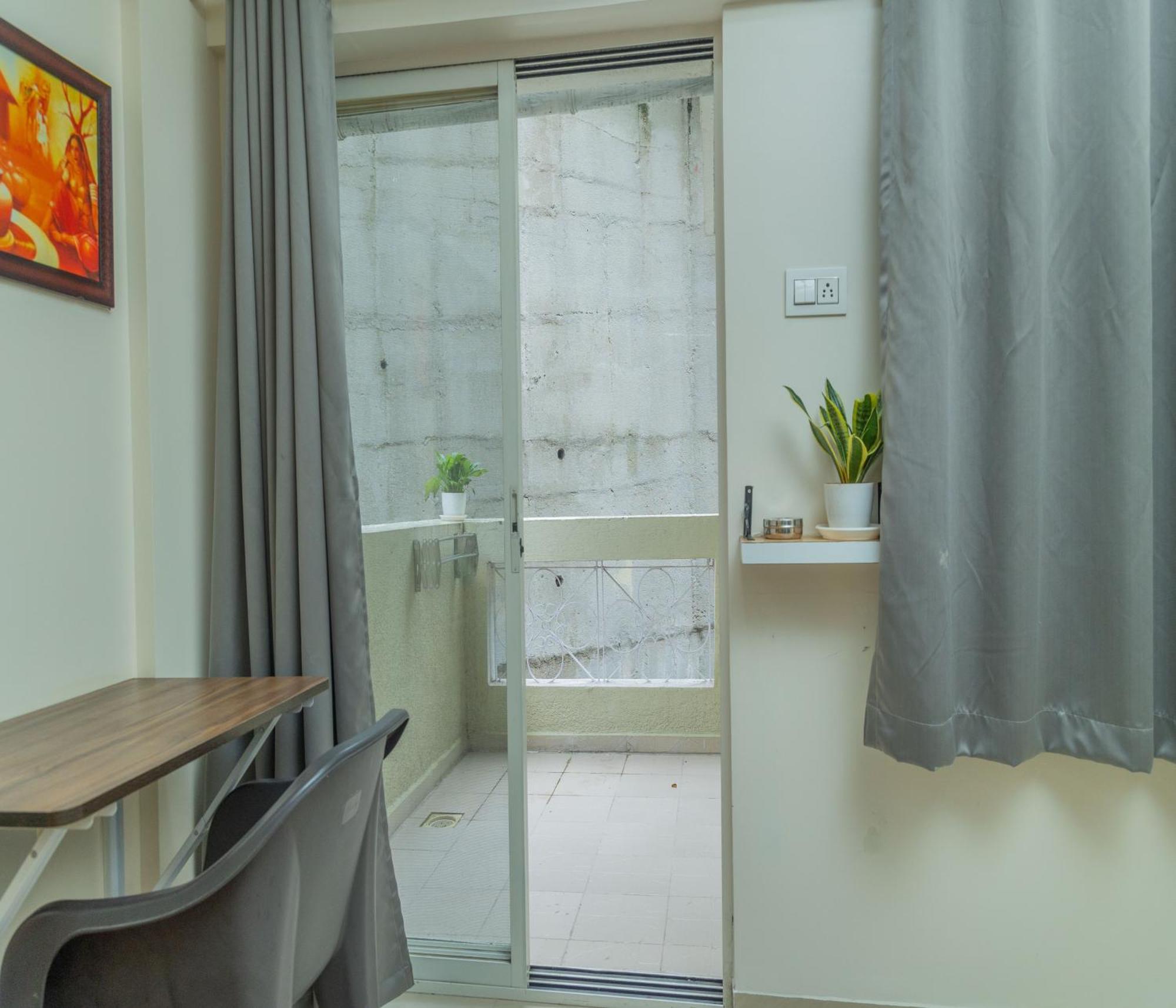 Apartment Copper 11 Service -sb Road, Shivaji Nagar, *