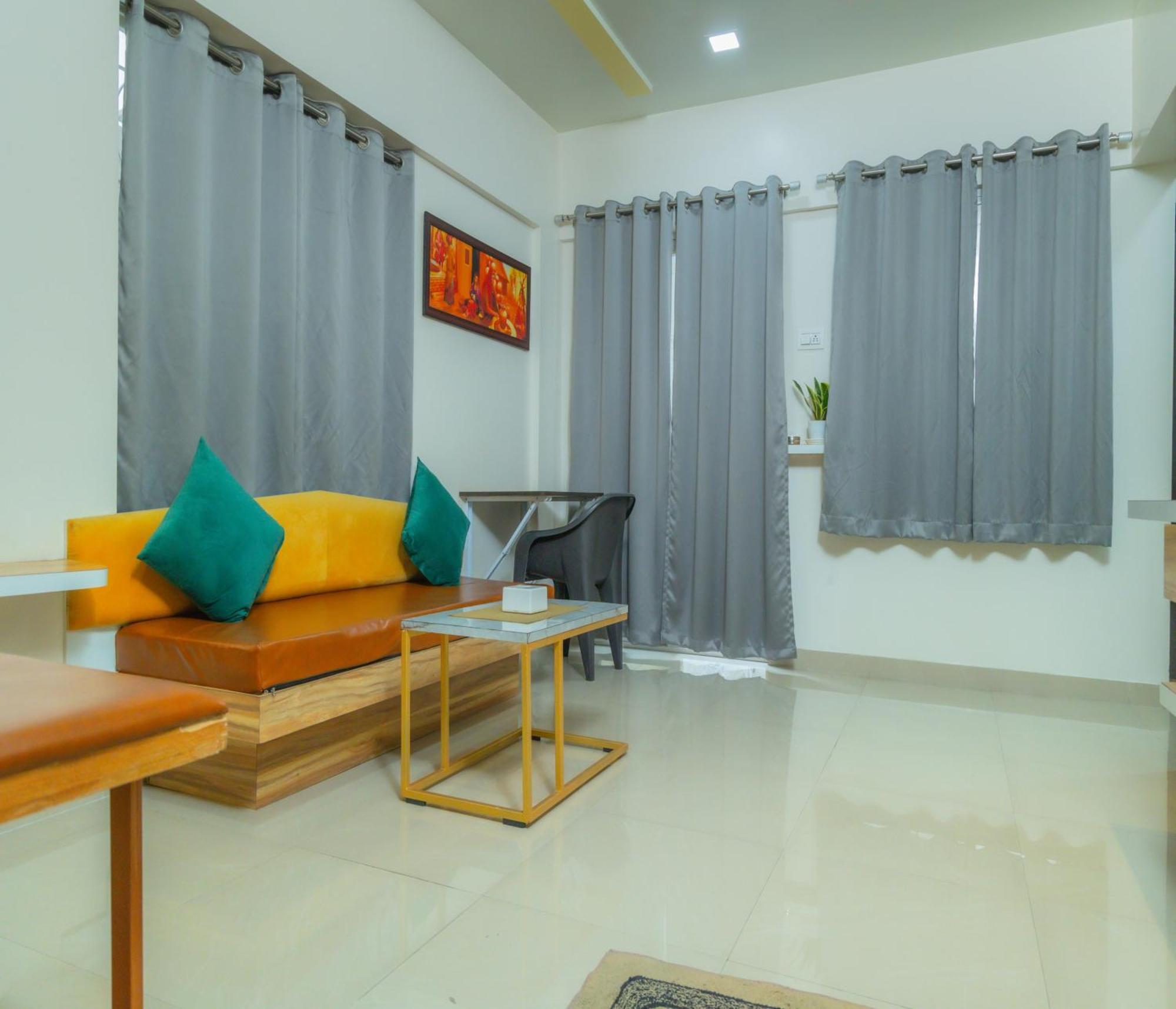 Copper 11 Service -sb Road, Shivaji Nagar, Apartment Pune