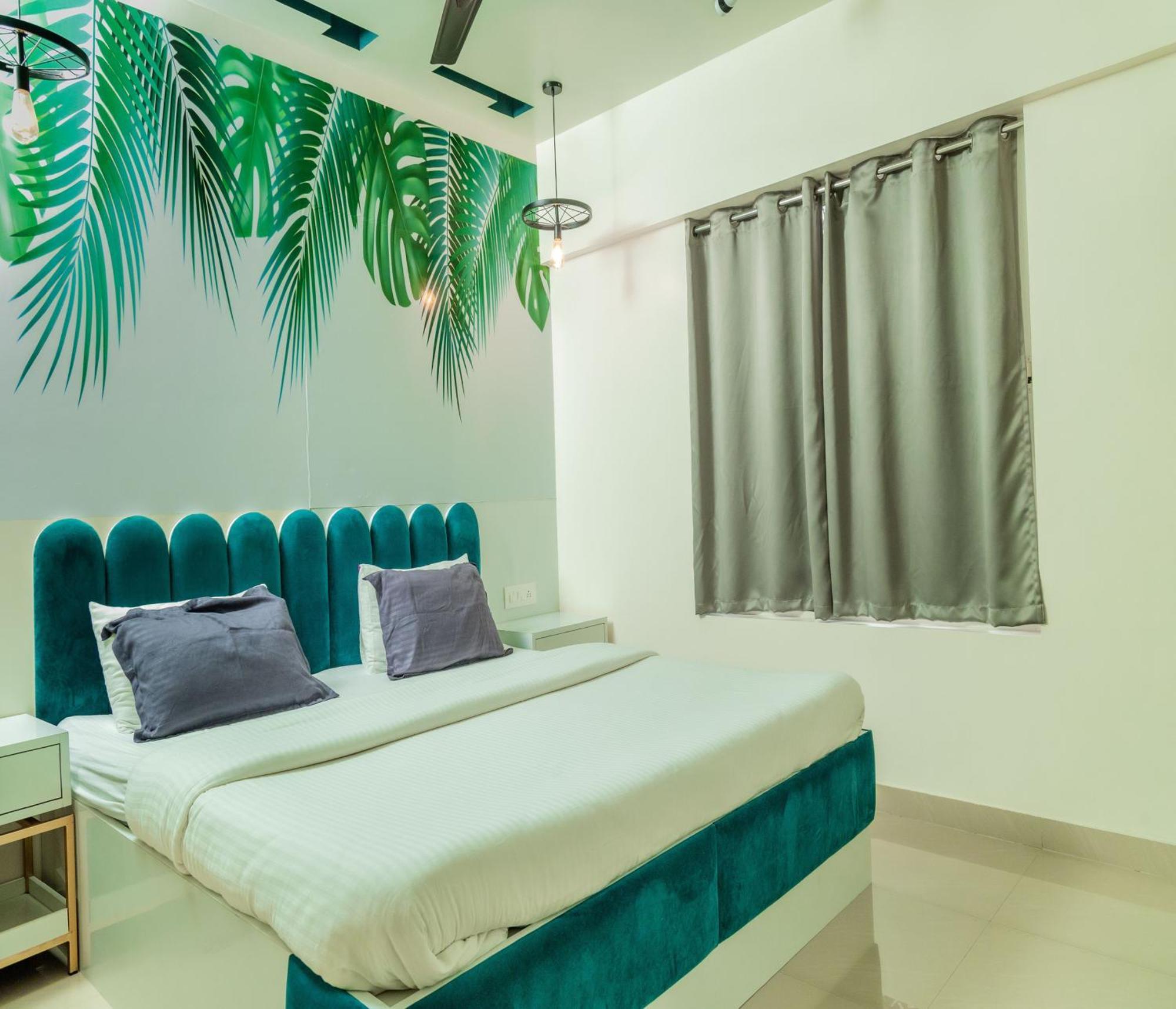 Apartment Copper 11 Service -sb Road, Shivaji Nagar, *