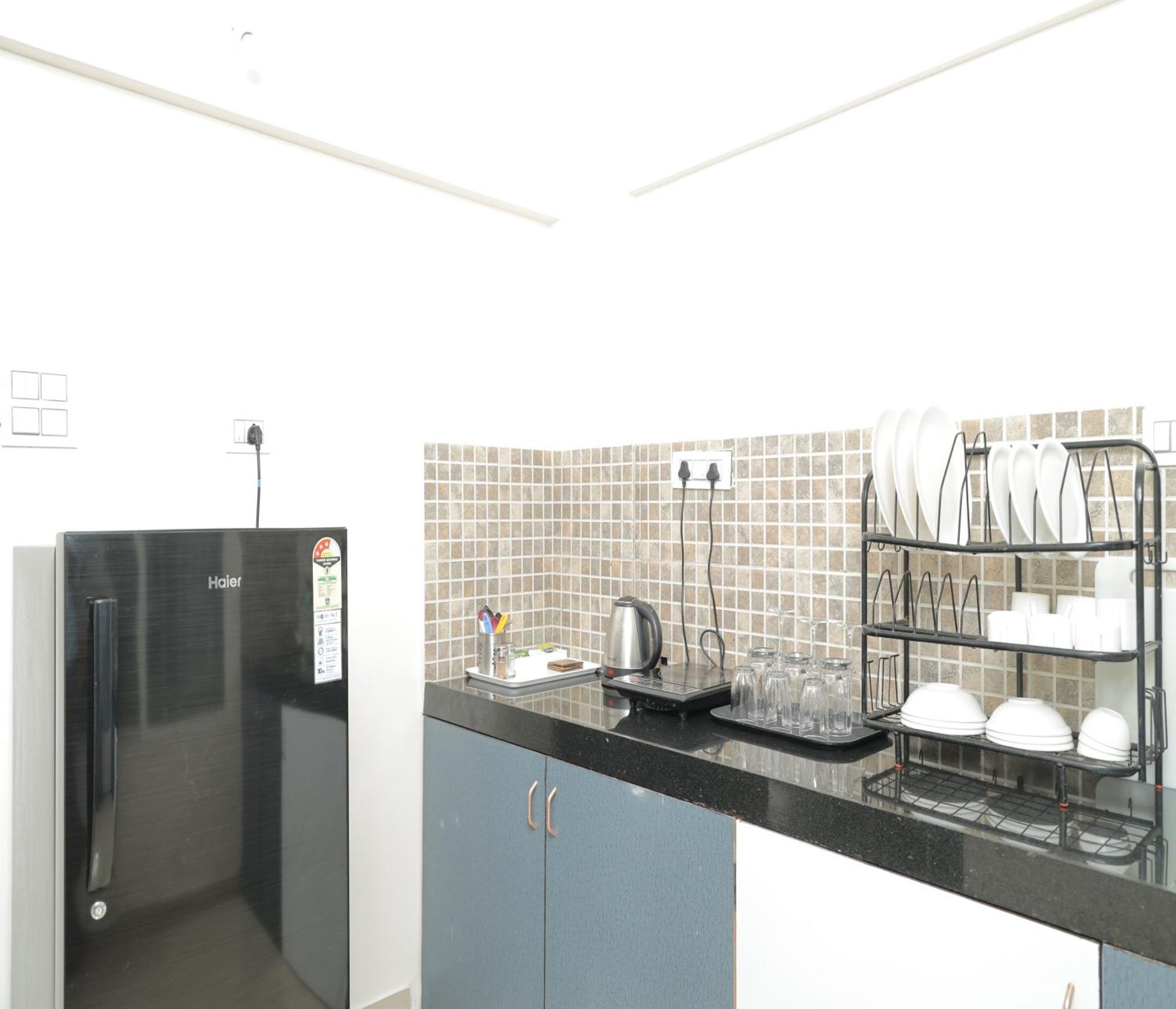 Copper 11 Service -sb Road, Shivaji Nagar, Apartment Pune