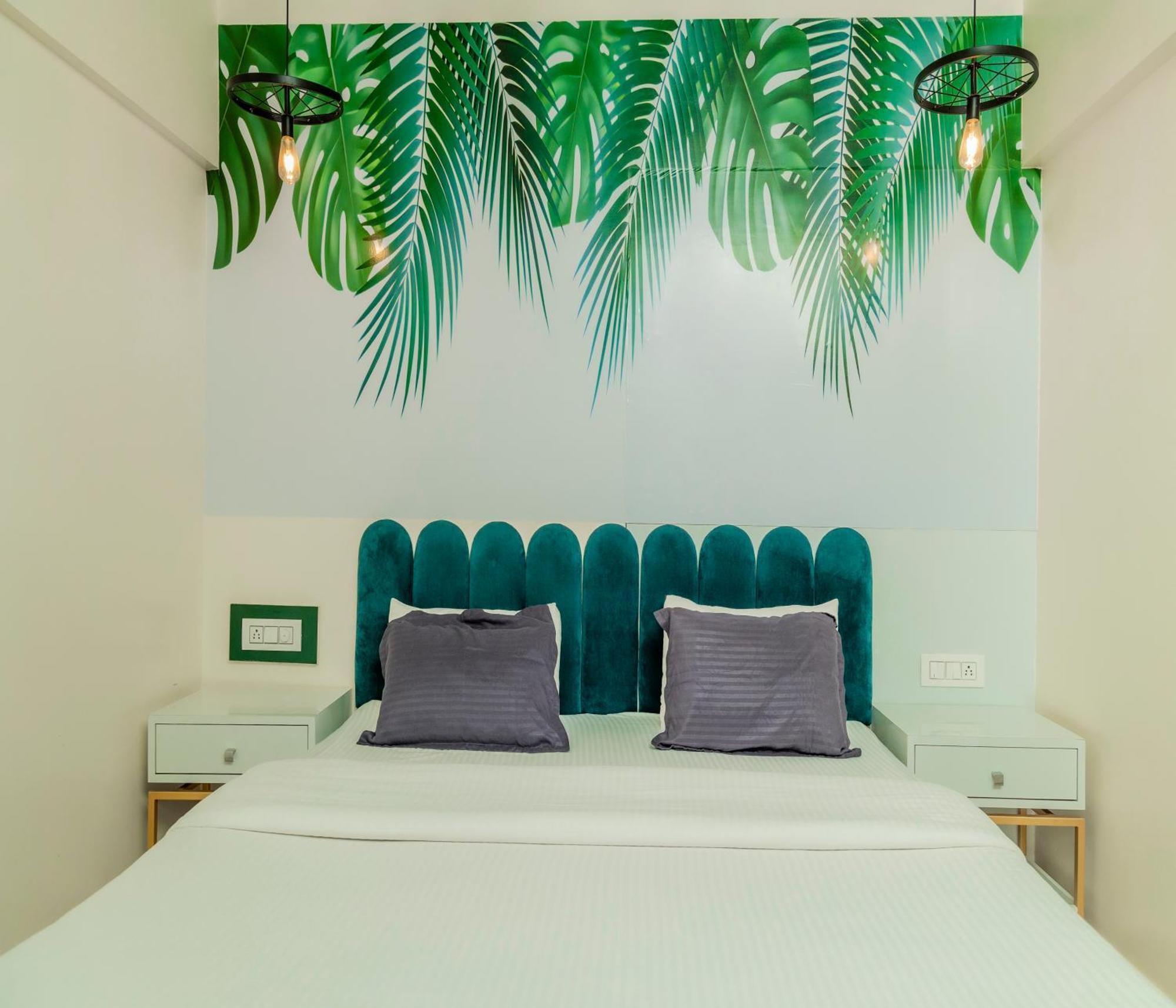 Copper 11 Service -sb Road, Shivaji Nagar, Apartment *