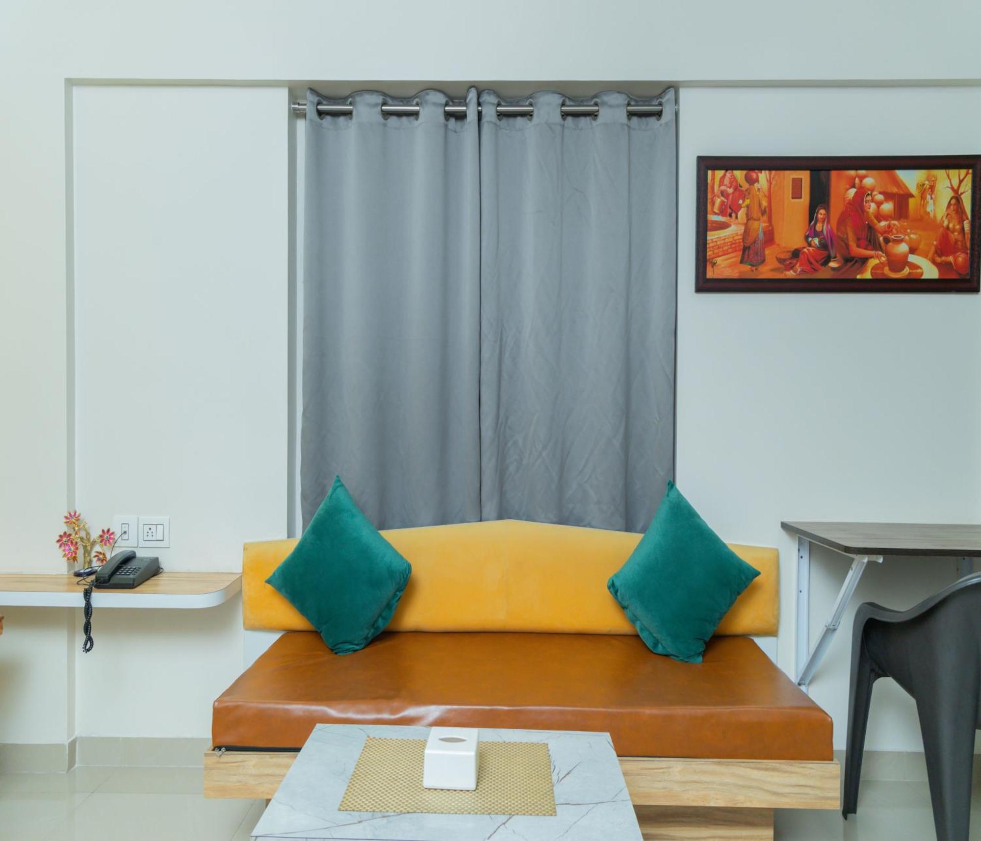 Apartment Copper 11 Service -sb Road, Shivaji Nagar, Pune